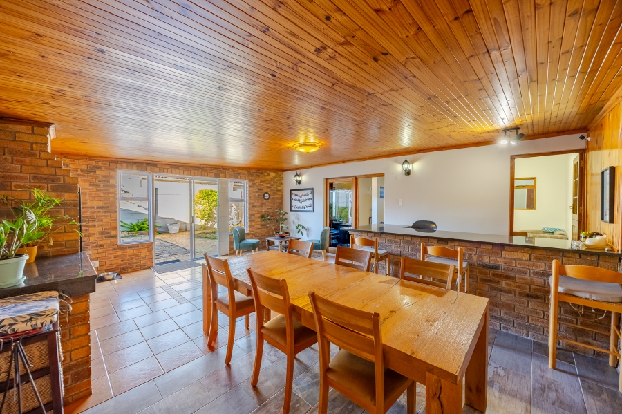 3 Bedroom Property for Sale in Lakeside Western Cape